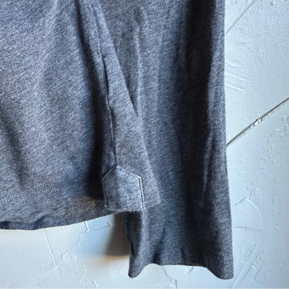 Robert Barakett Men’s Basic Farlow Long Sleeve VNeck Tee Sz XL‎ Dark Grey